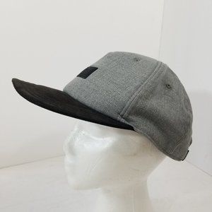 Vans Snapback Ballcap hat Gray logo with adjust
